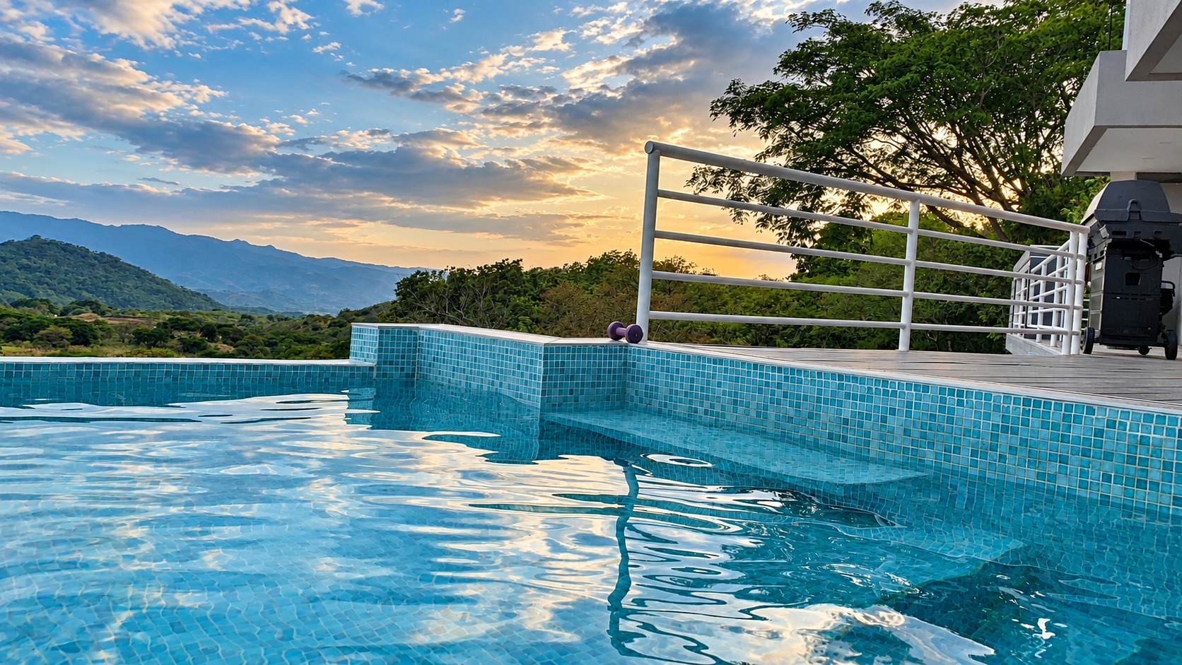 Piscinas — Miradora King Villa