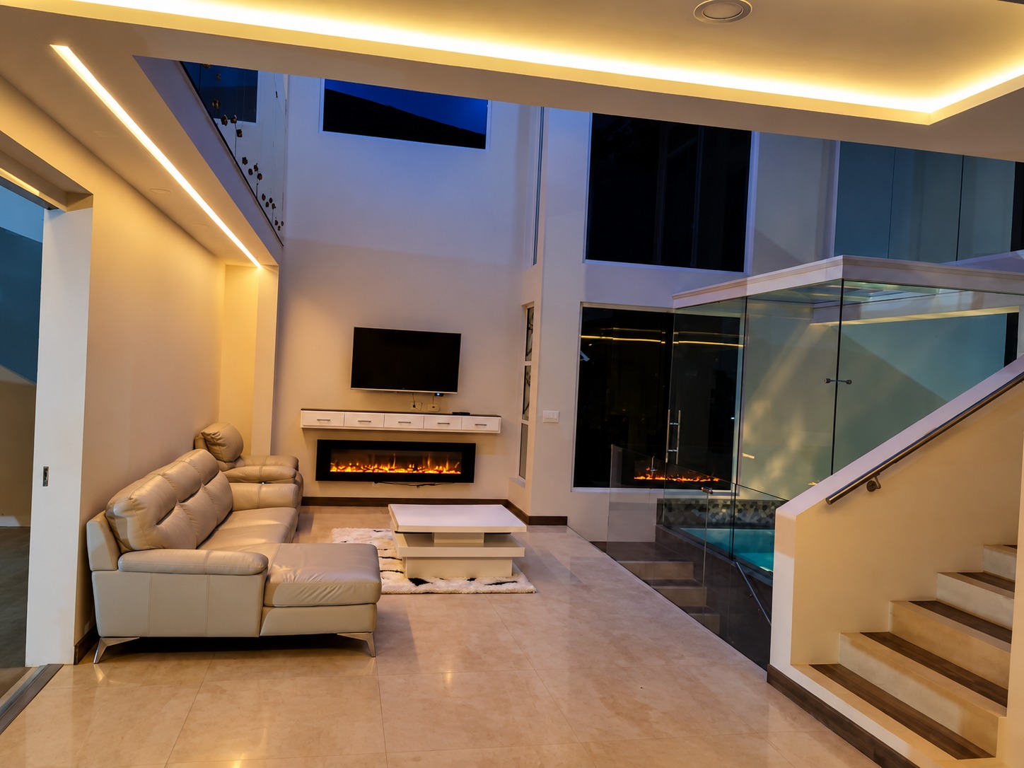 Sala, comedor y cocina — Miradora King Villa